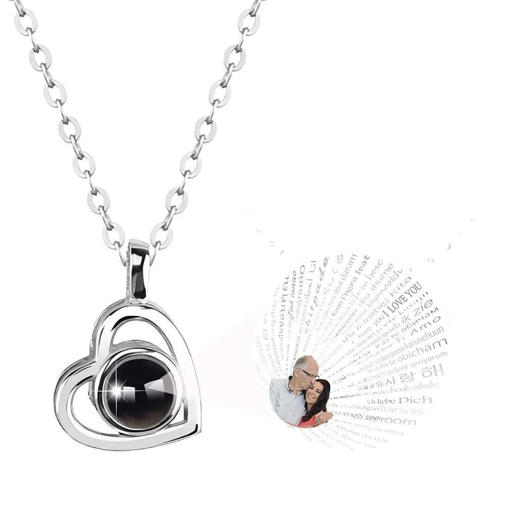 Collana con Proiezione della Foto Personalizzata - Ciondolo a Forma di Cuore